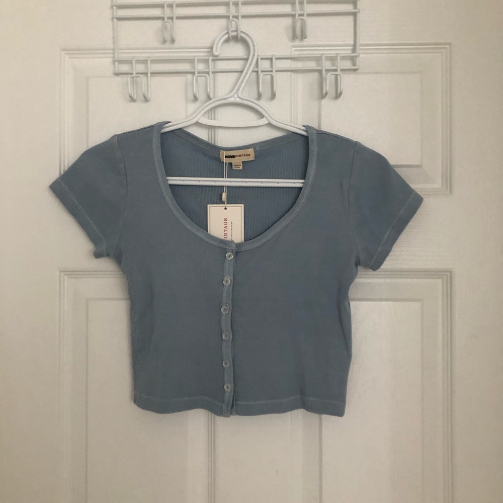FASHION NOVA button top